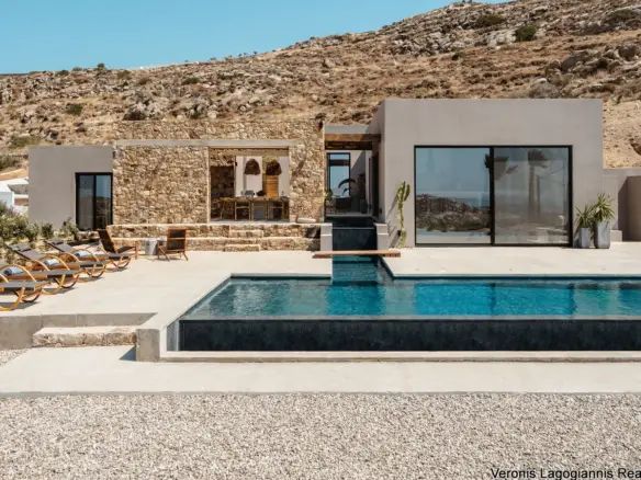 Plaka Naxos / Houses of 185.78m2 / 640676